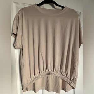 Crew neck short sleeve shirt